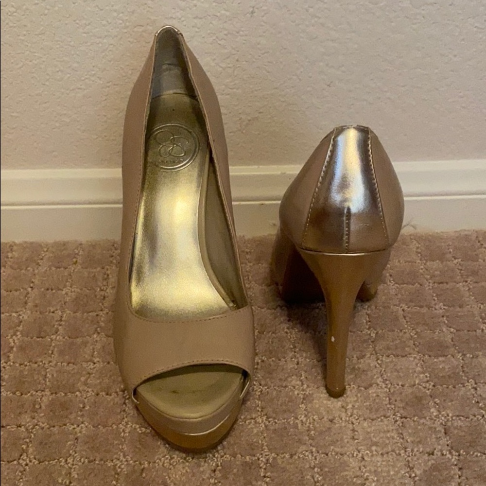 Jessica Simpson heels